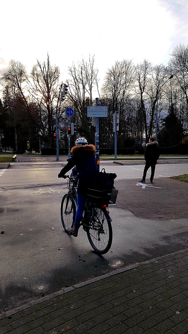 Bild 5: &bdquo;Aufgeben ist nicht!&ldquo; &ndash; wie die Seniorinnen aus Petershausen für ihre Bushaltestellen streiten