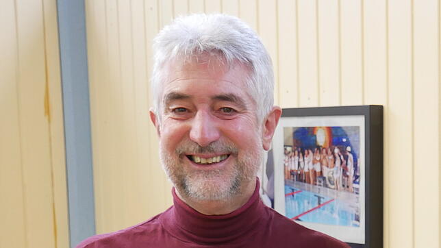 Michael Thater – hier jüngst bei der Ausstellung im Rahmen des Hallenbad-Jubiläums – will nach fast 24 Jahren sein Amt als Wehrer ...