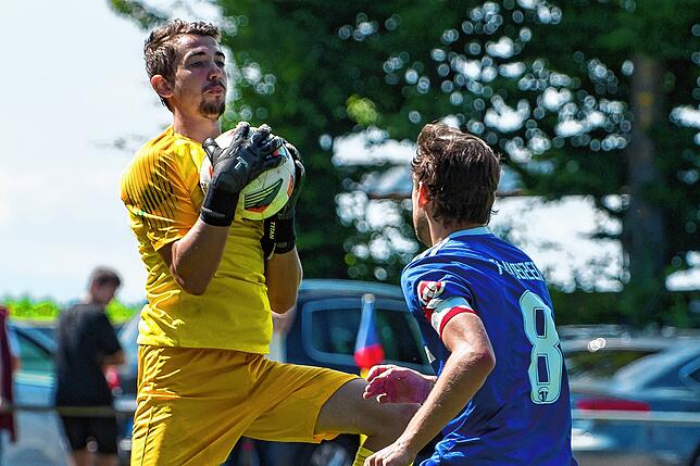 Bild 21: FC Weizen bleibt nach 2:0-Sieg beim FC Huttingen in der Kreisliga A &ndash; und wir haben Bilder