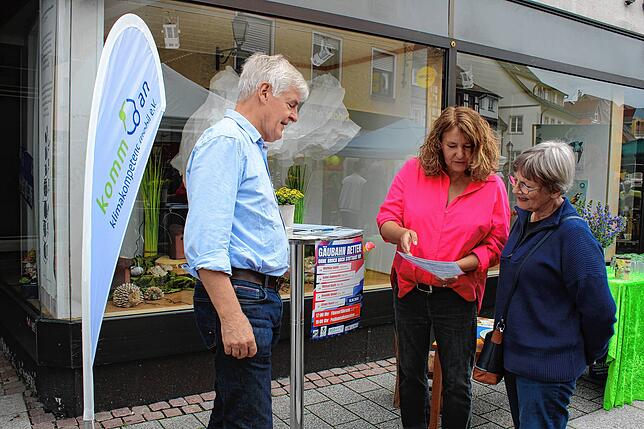 Bild 33: Bilder vom Straßenfest am Schweizer Feiertag (1)