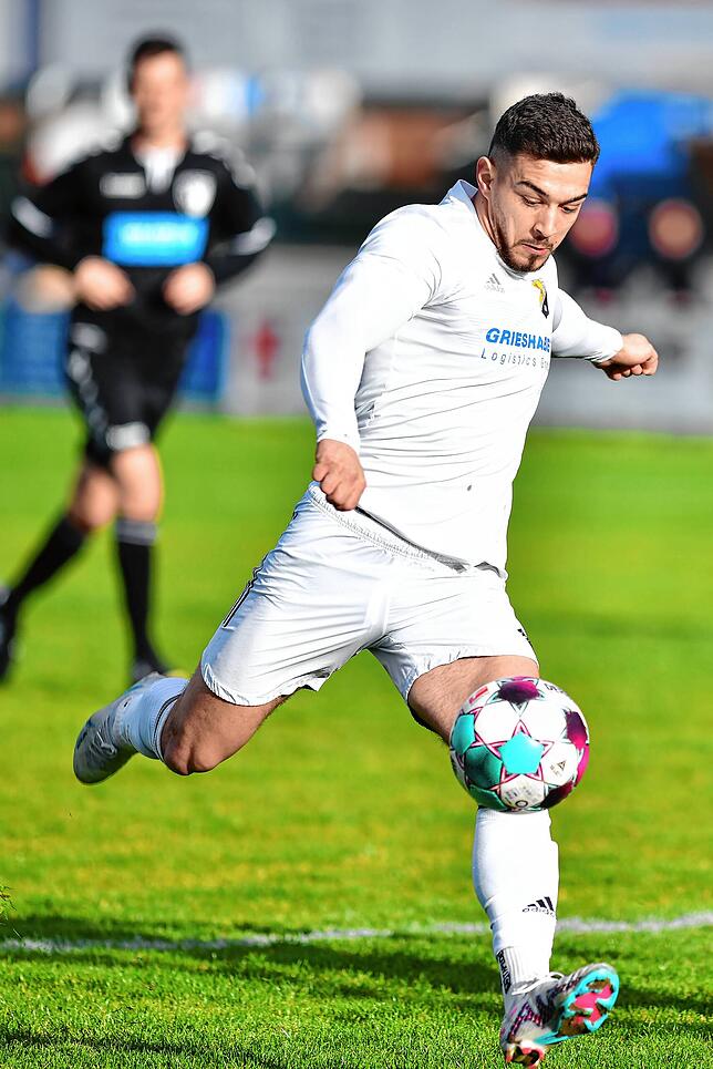 Bild 8: SV 08 Laufenburg verliert bei Spitzenreiter VfR Hausen mit 0:2 &ndash; und wir haben Bilder!