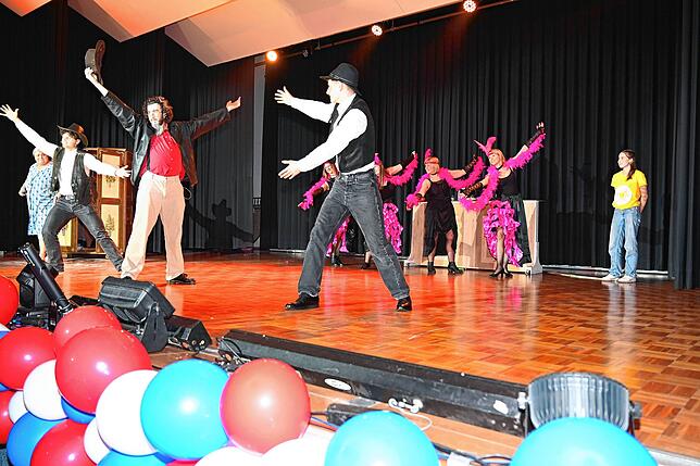 Bild 8: Die besten Bilder vom Bunte Abend des Narrenvereins Schwanenmühle in Unterlauchringen!