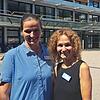 Claudia Keller (rechts), Pflegedirektorin vom Medizin Campus Bodensee, und ihre Stellvertreterin Annick Ochel vor dem Klinikum ...
