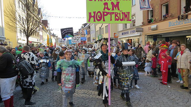Das Gymnasium am Hoptbühl beim Kinderumzug