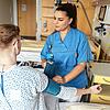 Am Klinikum Hochrhein in Waldshut wächst die Zahl der ausländischen Mitarbeitenden, Wafa Mili aus Tunesien gehört dazu.