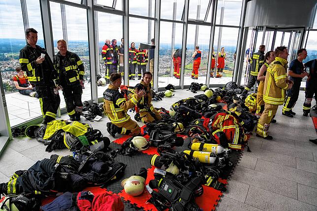 Bild 3: Atemberaubende Höchstleistungen beim Towerrun 2025