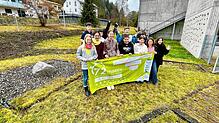 Diese Schülergruppe engagiert sich in Immendingen im Rahmen der 72-Stunden-Aktion. Bild: Miriam Ketterer
