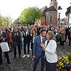 Stefan Friedrich und seine Frau Julia sind glücklich über das Wahlergebnis. Landrat Zeno Danner (von links), Bundestagsabgeordneter ...