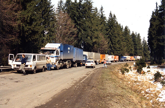 1991: Der längste Hilfstransvoi ging im April 1991 nach Baraolt. Er bestand aus 17 Fahrzeugen und 35 Personen.