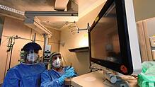 Hier will niemand krankheitsbedingt hin: Zwei Pflegekräfte auf der Corona-Station des Schwarzwald-Baar-Klinikums in Donaueschingen im ...