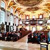 Karl Herrmann (links) gibt Einblicke in die Zeit der Barockisierung der Meßkircher St.-Martins-Kirche. Insbesondere der Ablauf der ...