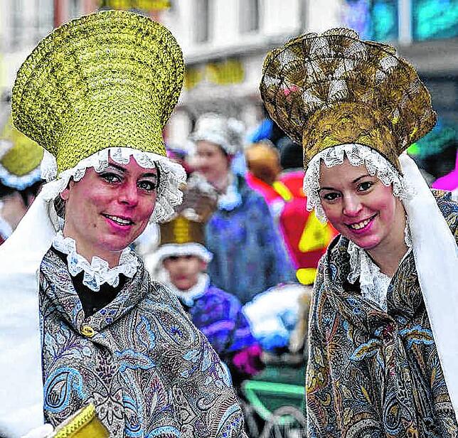 Tradition: Villinger Goldhauben sind nicht nur zur Fastnacht ein Hingucker. Bild: Hans- Jürgen Götz (Archiv)