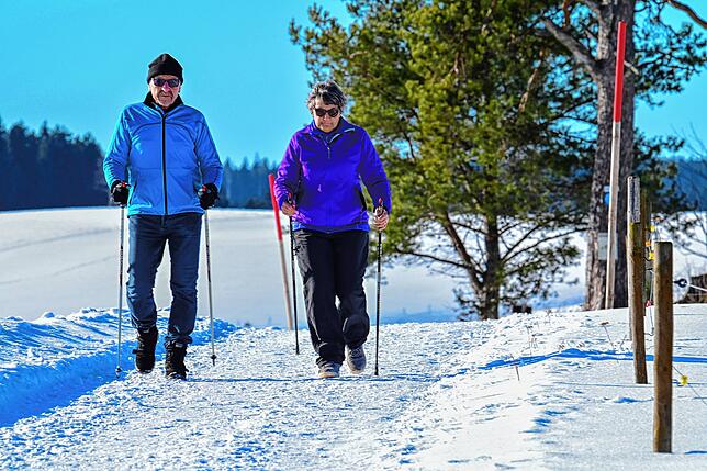 Bild 1: Sonne, Schnee und ganz viel Spaß: Der Winter zeigt sich in St. Georgen von seiner besten Seite