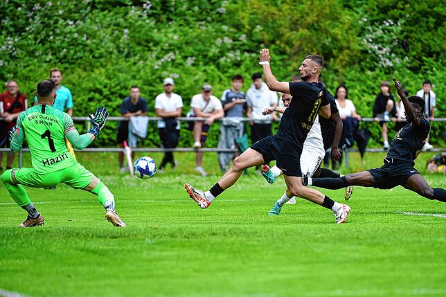 Bild 18: SV 08 Laufenburg verpasst den Aufstieg beim ESV Südstern Singen mit 1:4 – und wir haben Bilder!