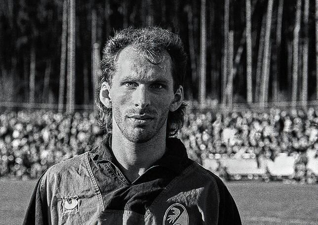 Von 1993 bis 2000 spielte der Wehrer Uwe Wassmer als Stürmer für den SC Freiburg in der Bundesliga.