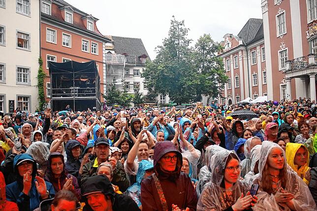 Bild 22: 3000 Fans feiern Nena in Meersburg