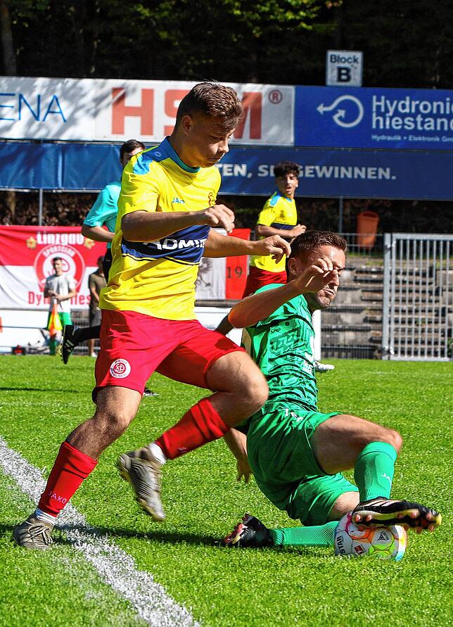Bild 4: Die besten Bilder vom Stadtderby zwischen SC Pfullendorf II und TSV Aach-Linz