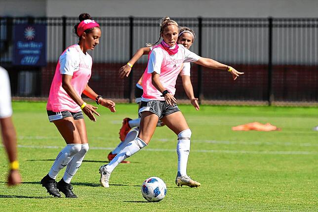 Tabea Griß beim Training in den USA.
