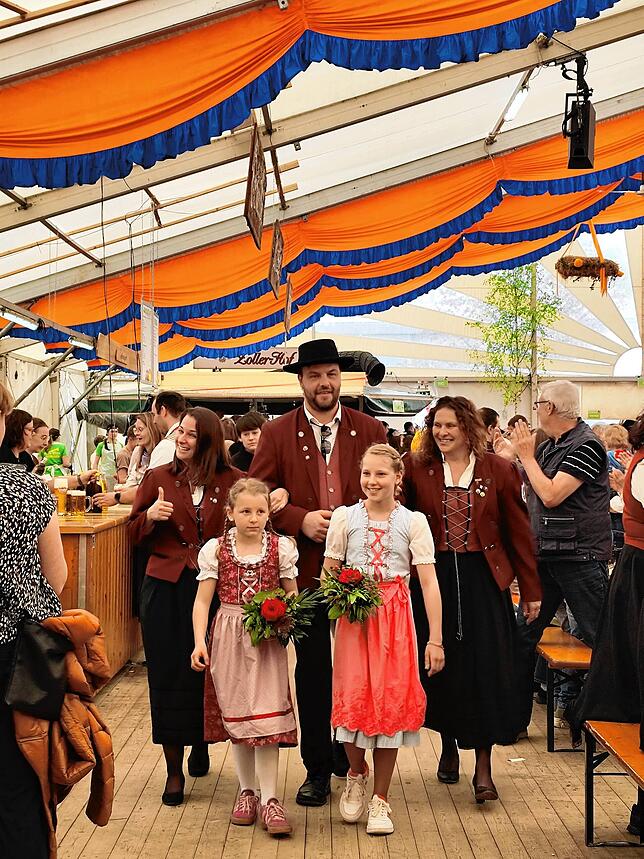 Bild 31: Bilder vom Jubiläumsumzug des Musikvereins Liggersdorf im Rahmen des Bezirksmusikfestes