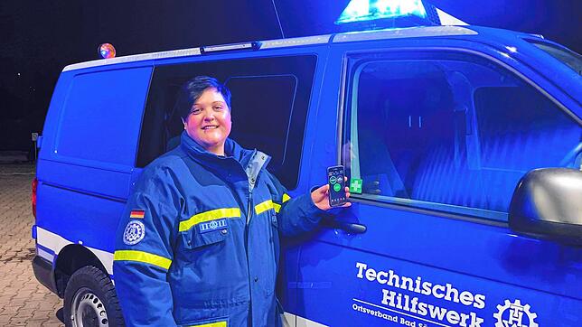 Das THW Bad Säckingen nutzt eine neue Alarmierungssoftware, um vor allem die Verfügbarkeit einsehen zu können. Jeder Helfer, auch Tanja ...