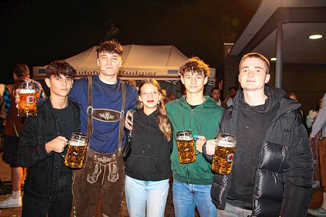 Bild 9: Bilder vom OktoBär-Fest des MV Horheim am Freitag