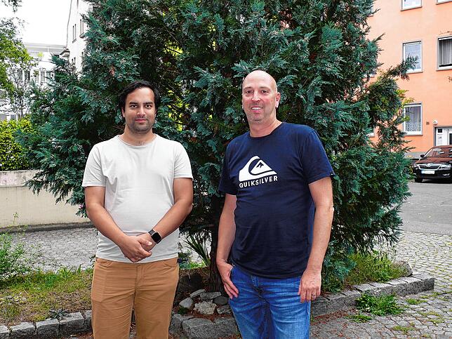 Levin Stracke (links) und Frank Schuhwerk von Event Promotions organisieren den Markt.