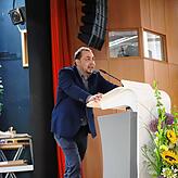 Frank Höller, der Rektor der Sechslindenschule, würdigte die Leistungen der Lehrkräfte aber auch aller Schüler der Abschlussklassen.
