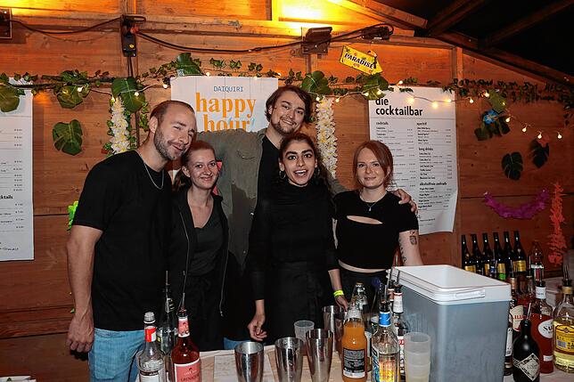 Bild 30: Konstanzer Weinfest 2025: Der Stephansplatz ist voll und die Stimmung prima
