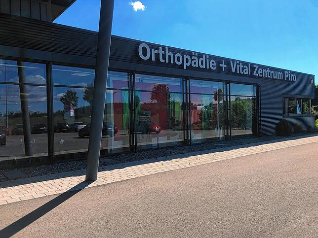 Bild 3: Azubis aus der Region: Sie geben Menschen Lebensqualität zurück &ndash; Jana Lehmann und Adrian Iacubino werden Orthopädietechniker und -schuhmacher