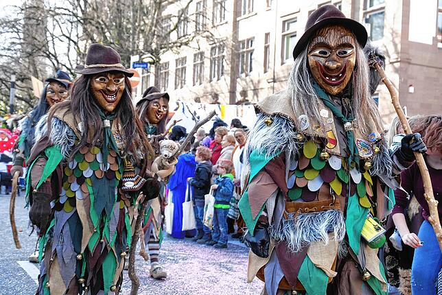 Bild 19: Bilder vom großen Fasnet Samschdig-Umzug der Poppele-Zunft (2)