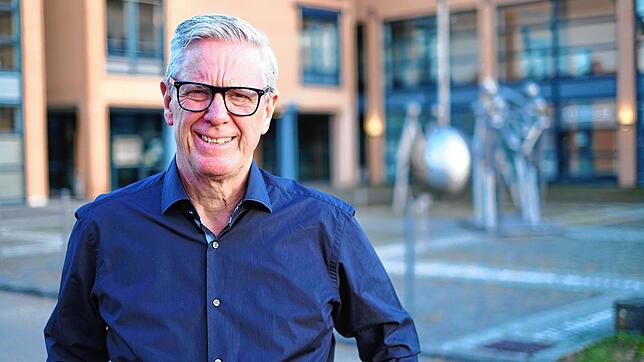 Der Architekt Jürgen Ravener aus Rheinheim tritt als parteiloser Kandidat bei der Bürgermeisterwahl in Küssaberg an. Bild: Privat/Ravener