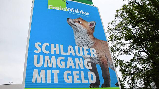 Wahlplakate der Freien Wähler: Der schlaue Umgang mit Geld gehört zu den Schwerpunktthemen der Wählervereinigung.