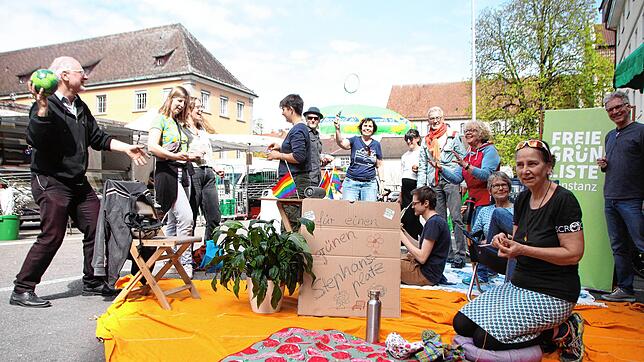Der Stephansplatz könnte zum Ort für alle mitten im Herzen von Konstanz werden. Wie das aussehen könnte, haben die Grünen am ...