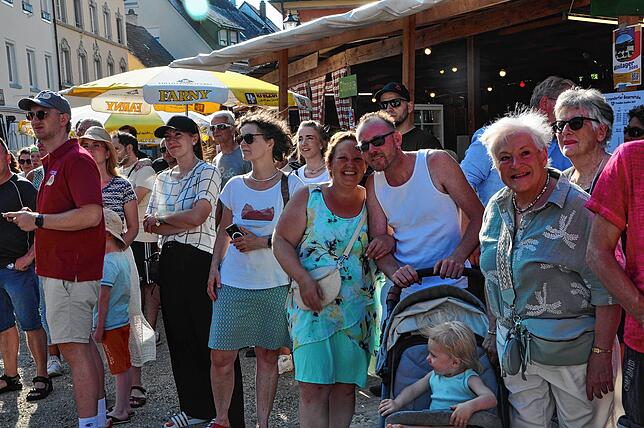 Bild 8: Markdorfer Stadtfest bei Sonnenschein und guter Stimmung