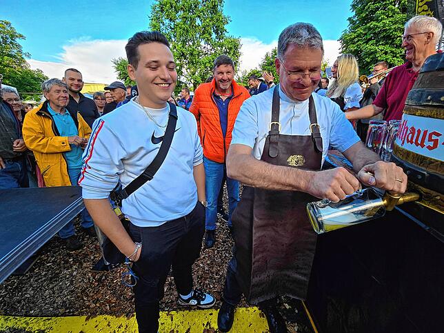 Bild 8: Die schönsten Bilder von der Eröffnung des 45. Salemer Schlossseefest
