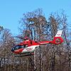 Die Crew von &bdquo;Christoph 45&ldquo; im Einsatz. Regelmäßig ist der Rettungshubschrauber in der Region unterwegs.