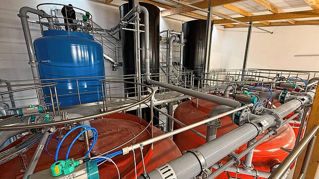 Ein Blick ins Wasserwerk Schabelwiesen, von wo aus Bad Dürrheim und Brigachtal mit weichem Leitungswasser versorgt werden – ...