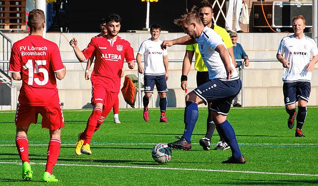 Bild 8: FV Lörrach-Brombach U23 feiert beim 3:0 gegen den FC Schlüchttal seinen zweiten Sieg in Folge &ndash; und wir haben die Bilder