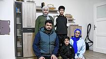 Mohammad Alahmad mit seinen Kindern Jakob und Ayat (vorne von links) sowie Tuqa und Jasem (hinten). Sie wollen erst einmal in ...