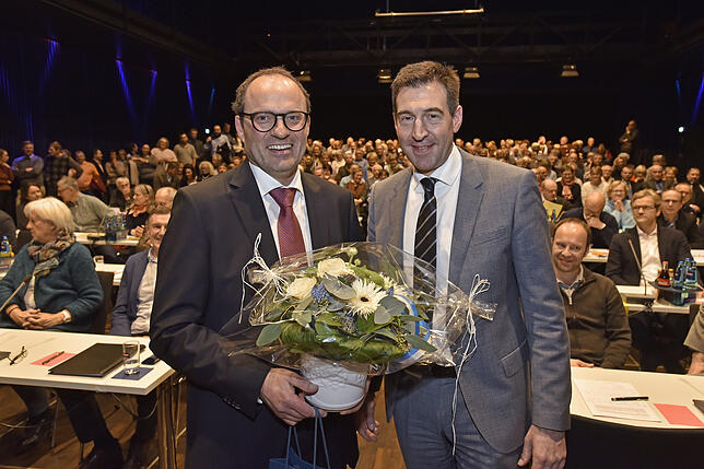 Gratulation an den neuen ersten Beigeordneten: Severin Graf und OB Erik Pauly