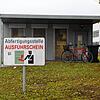 Eine Abfertigungsstelle für Ausfuhrscheine in Konstanz, wo Kunden aus der Schweiz ihre Grüne Zettel stempeln lassen können, um später ...