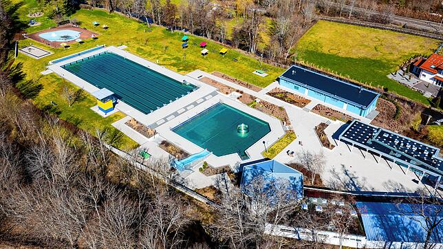Bei dem herrlichen Wetter hätten viele gerne ihre Runden im Kneippbad gezogen, wann das idyllische Bad aber eröffnen kann, ist unklar. ...