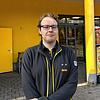 Filialleiter Andreas Gossen vor dem Discounter in Orsingen-Nenzingen. Der 27-Jähriger ist dort Filialleiter und erlebte den Überfall im ...