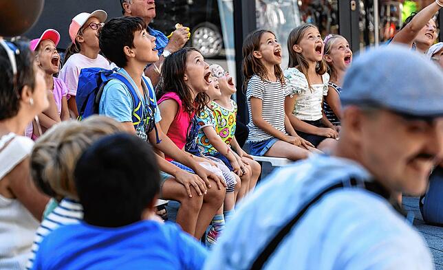 Gute Laune: Wir hier bei den Vorführungen für Kinder auf dem Gerberplatz vergnügten sich die Besucher auf dem gesamten Altstadfest.