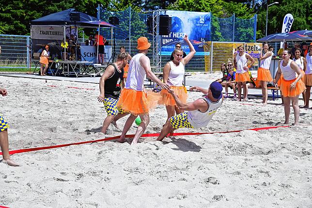 Bild 21: Bilder von der Einweihung des Beach-Handballfelds in St. Georgen