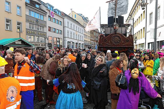 Bild 4: Konstanzer Straßenfasnacht 2025: So unvergesslich war der Schmotzige Dunschtig in Bildern!