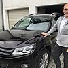 Roland Sigg aus Jestetten mit seinem &bdquo;Schummeldiesel&ldquo;, einem VW Tiguan. Vor dem Landgericht Waldshut-Tiengen hat er in ...