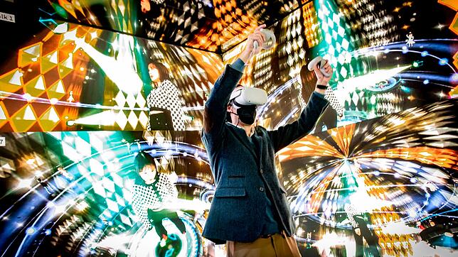 Auf Technik-Messen können Besucher bereits erste Metaverse-Erlebnisse über VR-Technologie sammeln.
