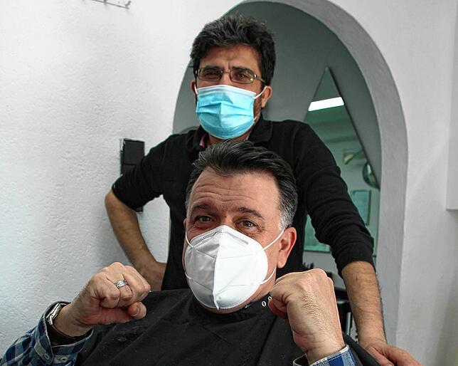 Bild 15: Wir haben die Haare (endlich) wieder schön: So glücklich sind Konstanzer über die Öffnung der Friseursalons und das Ende des haarigen Wildwuchses