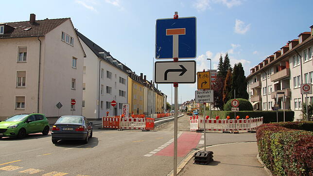 Sommer 2018: Seit Januar ist die Keplerstraße zwischen Riedlepark- und Allmandstraße gesperrt, meist halbseitig, zwischenzeitlich auch ...